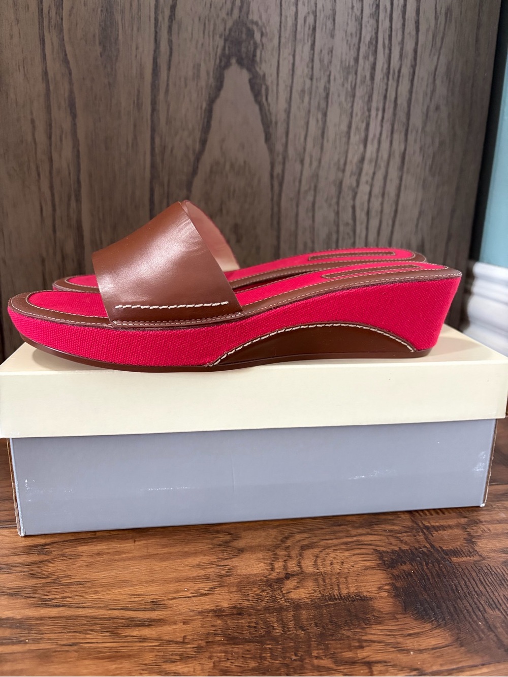 NWT Y2K 90’s Casual Corner Red Brown Leather Kira Platform Sandals Size 8